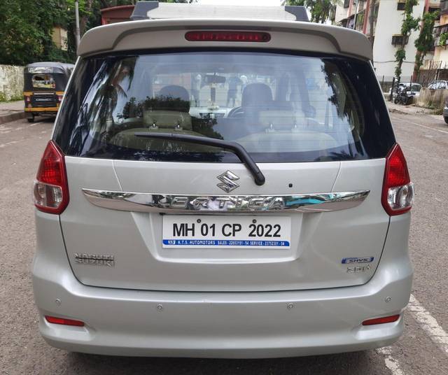 https://images10.gaadi.com/usedcar_image/3697610/original/processed_img2926097__used_car_2926097_1701427428.jpg?imwidth=6401