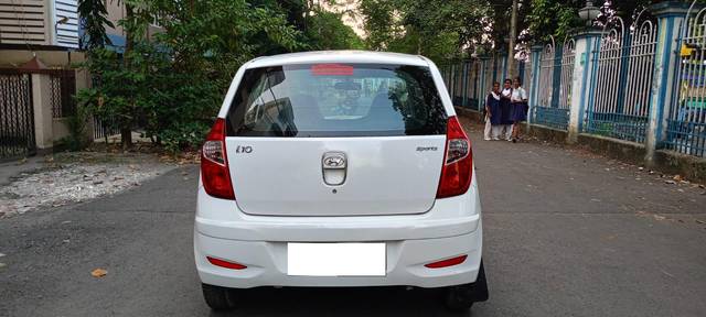 https://images10.gaadi.com/usedcar_image/3697624/original/processed_img2926105__used_car_2926105_1701427884.jpg?imwidth=6402