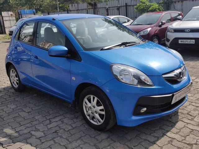https://images10.gaadi.com/usedcar_image/3697625/original/processed_img2926106__usedcar_whatsappimage2023_12_02at33948pm_2926106_1701521830.jpeg?imwidth=6400