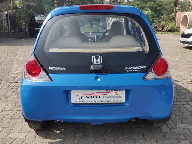 https://images10.gaadi.com/usedcar_image/3697625/original/processed_img2926106__usedcar_whatsappimage2023_12_02at33949pm_2926106_1701521830.jpeg?imwidth=6401