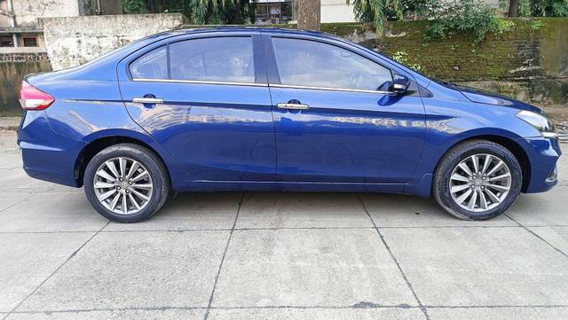 https://images10.gaadi.com/usedcar_image/3697627/original/processed_img2926108__used_car_2926108_1701428039.jpg?imwidth=6401