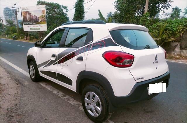 https://images10.gaadi.com/usedcar_image/3697628/original/processed_img2926109__usedcar_img_20231130_wa0024_11281701427341_1701427752.jpg?imwidth=6401