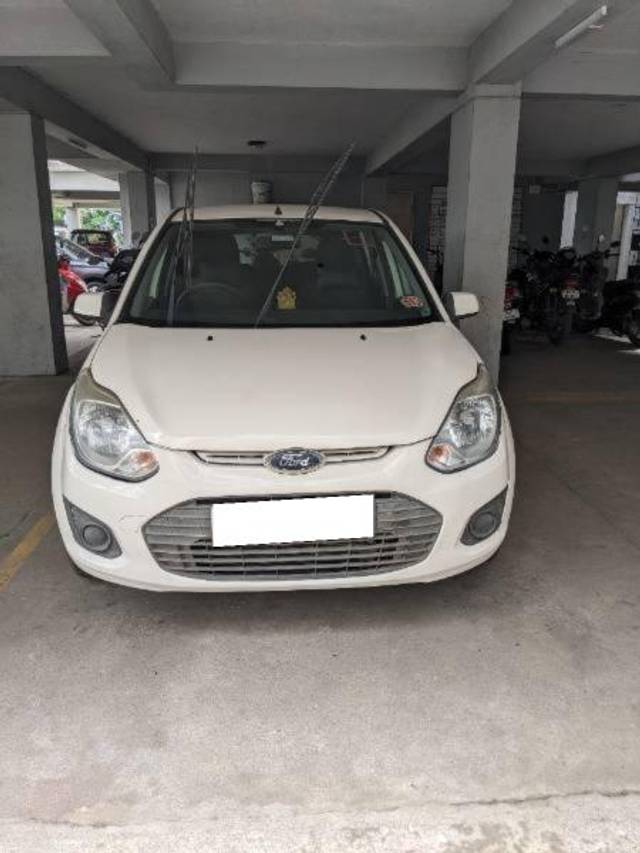 https://images10.gaadi.com/usedcar_image/3697636/original/processed_4b16f27b-f8a7-4580-8dfa-98535c78f951.jpg?imwidth=6401