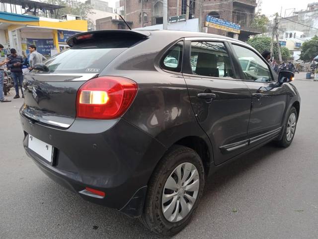 https://images10.gaadi.com/usedcar_image/3697675/original/processed_img2926129__used_car_2926129_1701429706.jpg?imwidth=6402