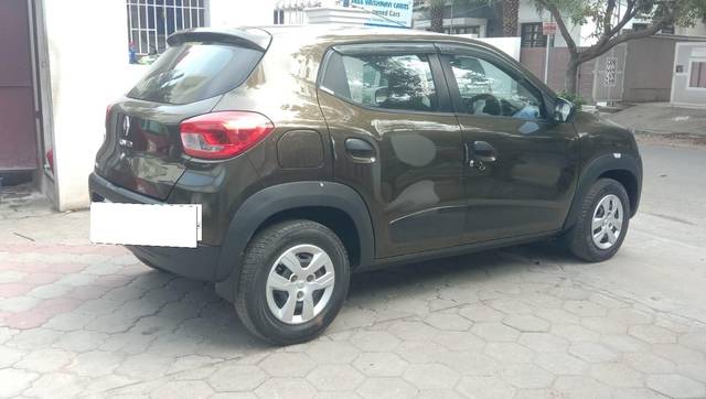 https://images10.gaadi.com/usedcar_image/3697679/original/processed_img2926131__usedcar_15_2926131_1701430229.jpeg?imwidth=6401