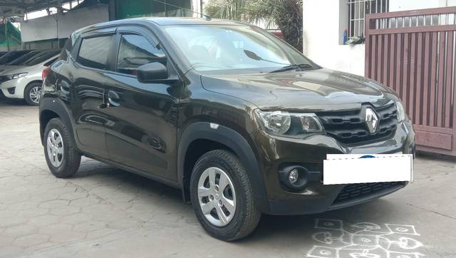 https://images10.gaadi.com/usedcar_image/3697679/original/processed_img2926131__usedcar_4_2926131_1701430226.jpeg?imwidth=6400