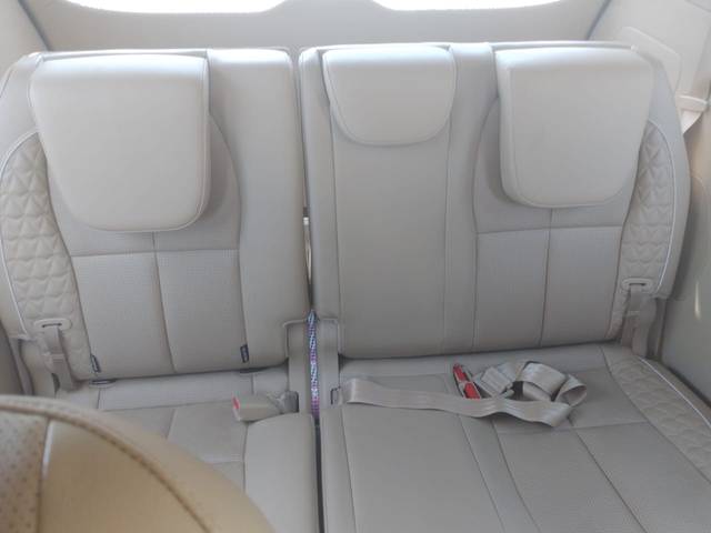 https://images10.gaadi.com/usedcar_image/3697680/original/img2926132__used_car_2926132_1701429969.jpg?imwidth=6402