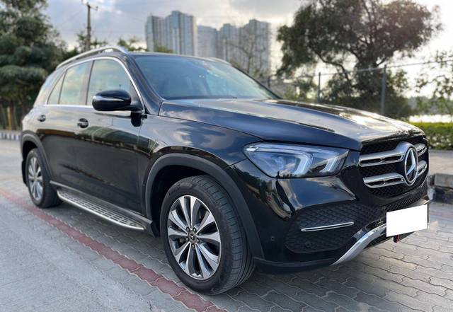 https://images10.gaadi.com/usedcar_image/3697688/original/processed_img2926137__used_car_2926137_1701430179.jpg?imwidth=6400