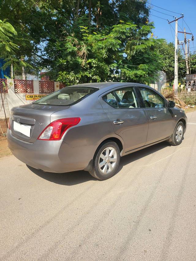 https://images10.gaadi.com/usedcar_image/3697711/original/processed_img2926157__used_car_2926157_1701430392.jpg?imwidth=6402
