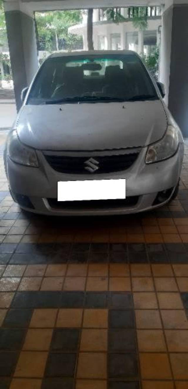 https://images10.gaadi.com/usedcar_image/3697718/original/processed_68544acc-beae-4398-bc25-3886c712aecc.jpg?imwidth=6400