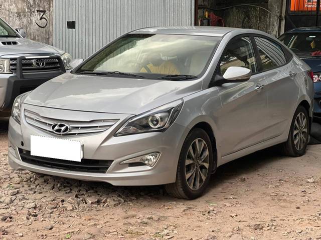 https://images10.gaadi.com/usedcar_image/3697745/original/processed_img2926184__used_car_2926184_1701431204.jpg?imwidth=6402