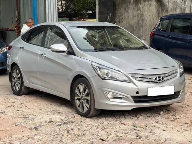 https://images10.gaadi.com/usedcar_image/3697745/original/processed_img2926184__used_car_2926184_1701431206.jpg?imwidth=6400