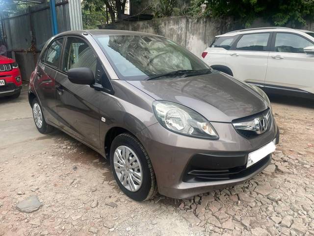 https://images10.gaadi.com/usedcar_image/3697750/original/processed_img2926188__used_car_2926188_1701431307.jpg?imwidth=6400