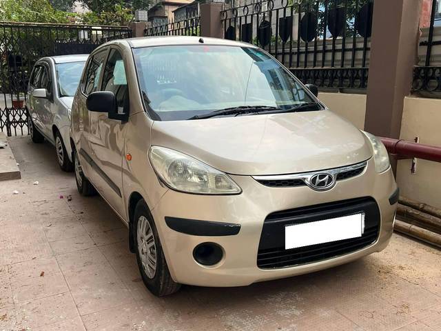 https://images10.gaadi.com/usedcar_image/3697756/original/processed_img2926193__used_car_2926193_1701431440.jpg?imwidth=6400