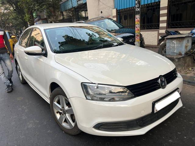https://images10.gaadi.com/usedcar_image/3697760/original/processed_img2926197__used_car_2926197_1701431532.jpg?imwidth=6402