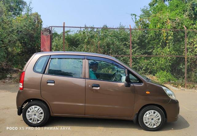 https://images10.gaadi.com/usedcar_image/3697766/original/processed_img2926203__used_car_2926203_1701431590.jpg?imwidth=6401
