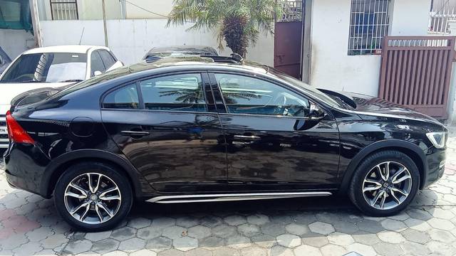 https://images10.gaadi.com/usedcar_image/3697776/original/processed_img2926208__usedcar_15_5701701431820_1701431845.jpeg?imwidth=6401