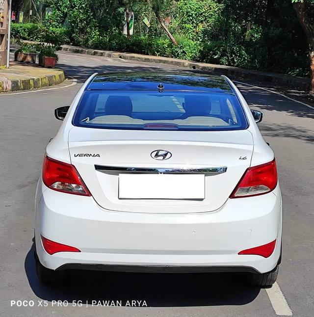 https://images10.gaadi.com/usedcar_image/3697811/original/processed_img2926225__used_car_2926225_1701433065.jpg?imwidth=6402