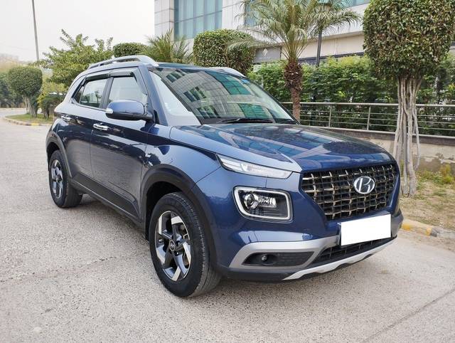 https://images10.gaadi.com/usedcar_image/3697819/original/processed_img2926229__used_car_2926229_1701433365.jpg?imwidth=6400