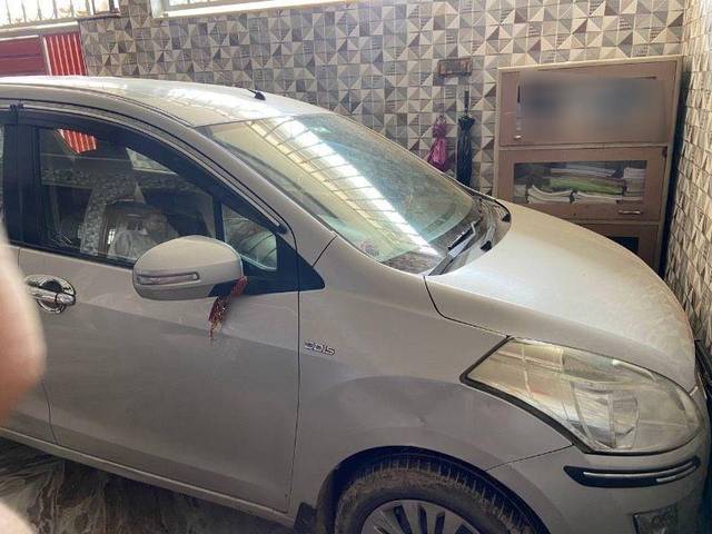 https://images10.gaadi.com/usedcar_image/3697823/original/processed_e52a8444-6a5d-41f9-b4be-90b4a138c8ec.jpeg?imwidth=6401