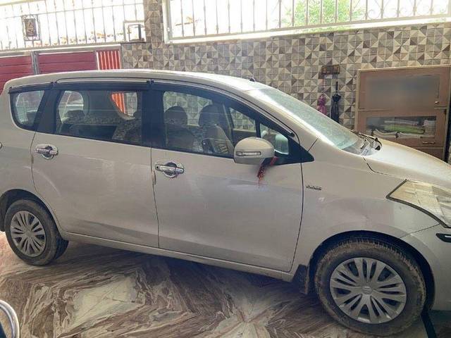 https://images10.gaadi.com/usedcar_image/3697823/original/processed_f39e5fe5-0b9e-40e2-85cf-8dd45c274a80.jpeg?imwidth=6400