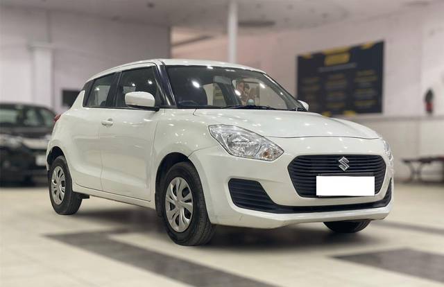 https://images10.gaadi.com/usedcar_image/3697841/original/processed_img2926243__used_car_2926243_1701434037.jpg?imwidth=6400