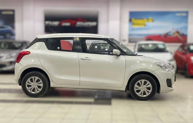 https://images10.gaadi.com/usedcar_image/3697841/original/processed_img2926243__used_car_2926243_1701434050.jpg?imwidth=6401