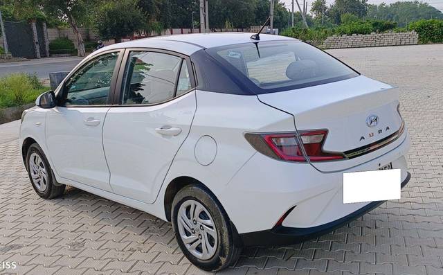 https://images10.gaadi.com/usedcar_image/3697845/original/processed_img2926247__used_car_2926247_1701434379.jpg?imwidth=6402