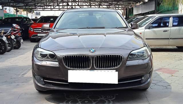 https://images10.gaadi.com/usedcar_image/3697862/original/processed_img2926254__usedcar_2_5701701434672_1701434699.jpeg?imwidth=6402
