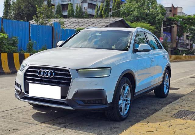 https://images10.gaadi.com/usedcar_image/3697865/original/processed_img2926256__used_car_2926256_1701436337.jpg?imwidth=6402