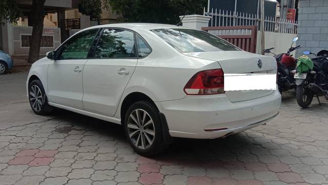 https://images10.gaadi.com/usedcar_image/3697869/original/processed_img2926259__usedcar_14_2926259_1701436251.jpeg?imwidth=6402