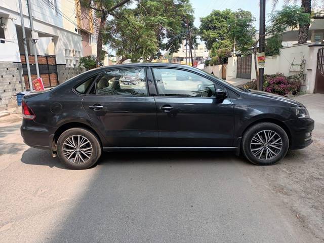 https://images10.gaadi.com/usedcar_image/3697879/original/processed_img2926262__usedcar_3_5701701435343_1701435369.jpeg?imwidth=6401