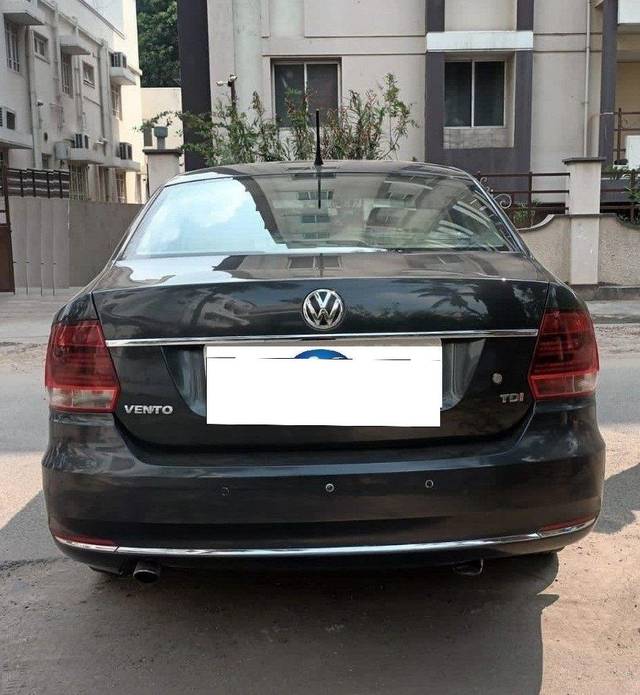 https://images10.gaadi.com/usedcar_image/3697879/original/processed_img2926262__usedcar_8_5701701435343_1701435369.jpeg?imwidth=6402