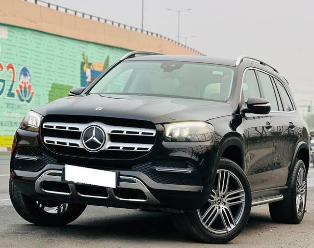 https://images10.gaadi.com/usedcar_image/3697885/original/processed_img2926265__used_car_2926265_1701436250.jpg?imwidth=6402