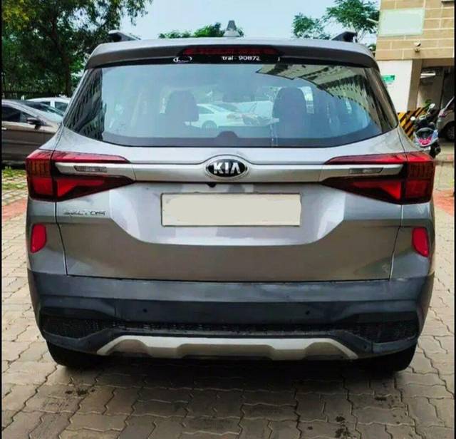 https://images10.gaadi.com/usedcar_image/3697910/original/processed_img2926277__used_car_2926277_1701436481.jpg?imwidth=6401