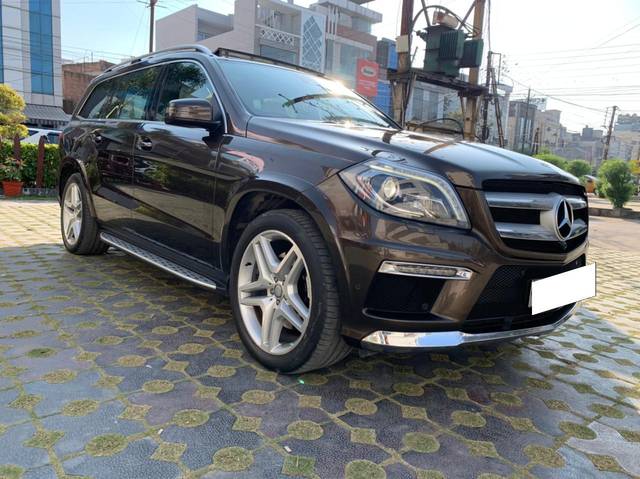 https://images10.gaadi.com/usedcar_image/3697911/original/processed_img2926278__used_car_2926278_1701436518.jpg?imwidth=6401