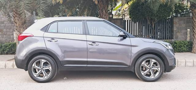 https://images10.gaadi.com/usedcar_image/3697913/original/img2926279__used_car_2926279_1701436607.jpg?imwidth=6401