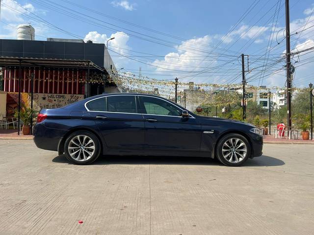 https://images10.gaadi.com/usedcar_image/3697922/original/processed_img2926283__used_car_2926283_1701437160.jpg?imwidth=6402