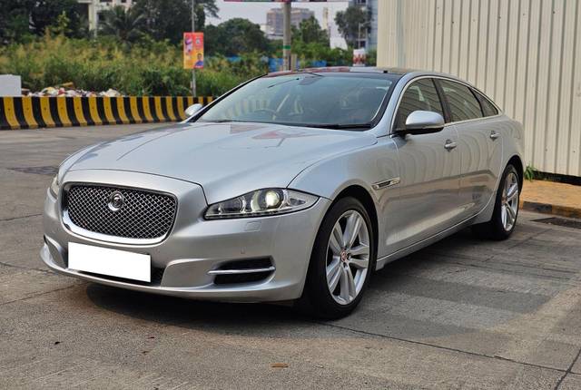 https://images10.gaadi.com/usedcar_image/3697931/original/processed_img2926286__used_car_2926286_1701437421.jpg?imwidth=6402