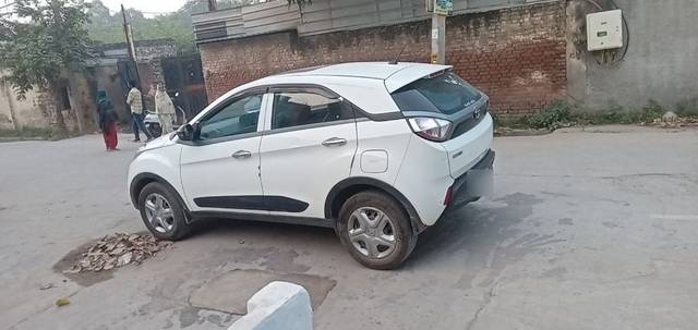 https://images10.gaadi.com/usedcar_image/3697938/original/24__VCC_1823675_95_1700828988.jpg?imwidth=6401