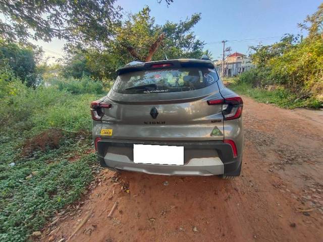 https://images10.gaadi.com/usedcar_image/3697941/original/processed_cc71e7ba-c2c3-4cc1-a842-15a5e87b7ae0.jpg?imwidth=6402