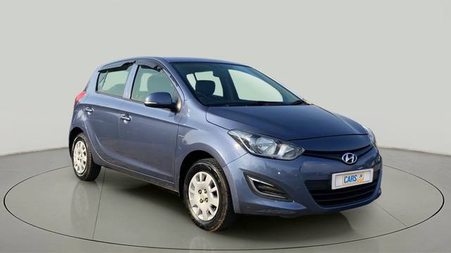https://images10.gaadi.com/usedcar_image/3697948/original/slot__1-7-Exterior-13039959745-58c7152ad03d45fea419785ff231f2da-Exterior-7.jpg?imwidth=6400