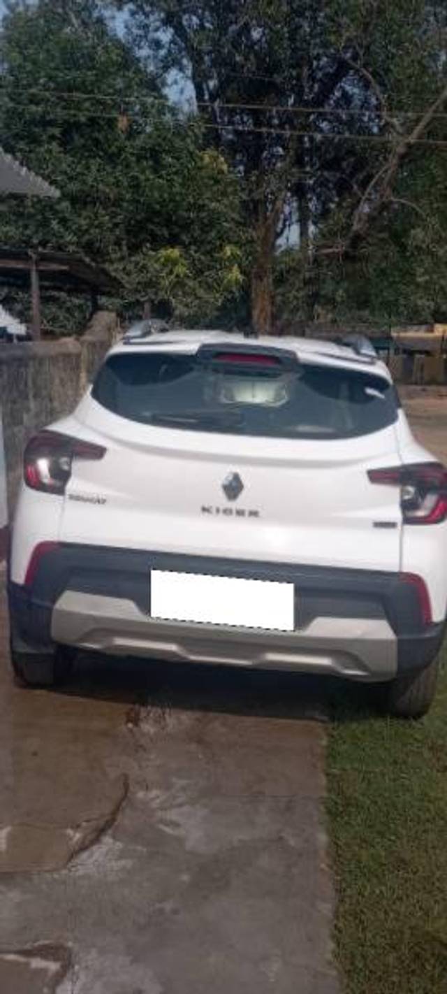 https://images10.gaadi.com/usedcar_image/3697974/original/processed_1326ebf3-f572-4106-ae44-18a4a6a1155a.jpg?imwidth=6401
