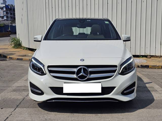 https://images10.gaadi.com/usedcar_image/3698029/original/processed_img2926337__used_car_2926337_1701844181.jpg?imwidth=6400