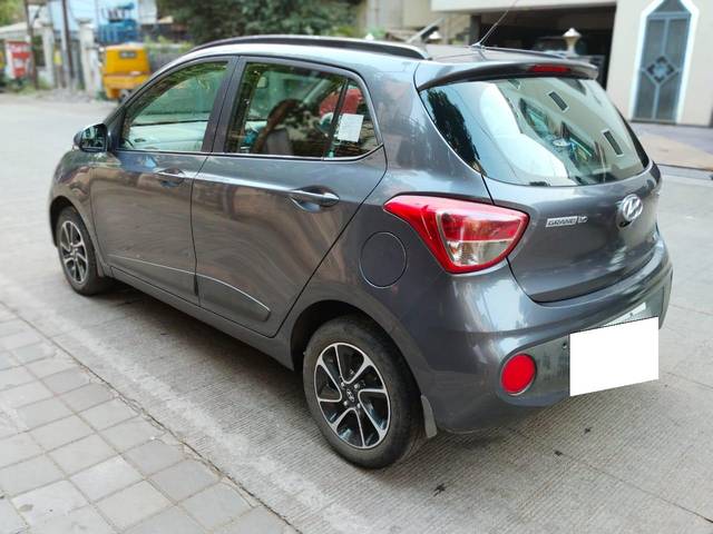 https://images10.gaadi.com/usedcar_image/3698037/original/processed_img2926341__used_car_2926341_1701440945.jpg?imwidth=6402