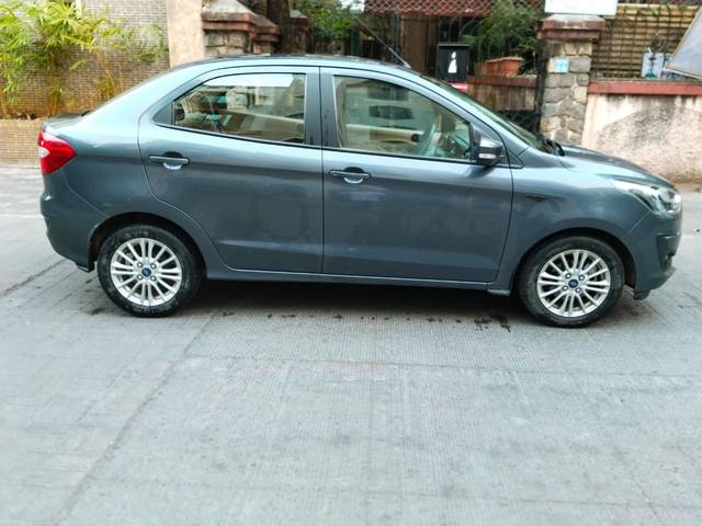 https://images10.gaadi.com/usedcar_image/3698045/original/img2926344__used_car_2926344_1701441238.jpg?imwidth=6401