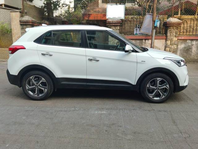 https://images10.gaadi.com/usedcar_image/3698047/original/processed_img2926345__used_car_2926345_1701441405.jpg?imwidth=6401