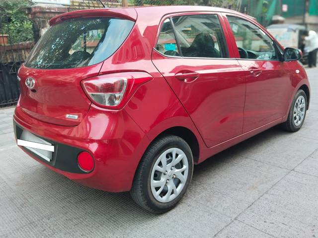 https://images10.gaadi.com/usedcar_image/3698057/original/processed_img2926349__used_car_2926349_1701442292.jpg?imwidth=6401