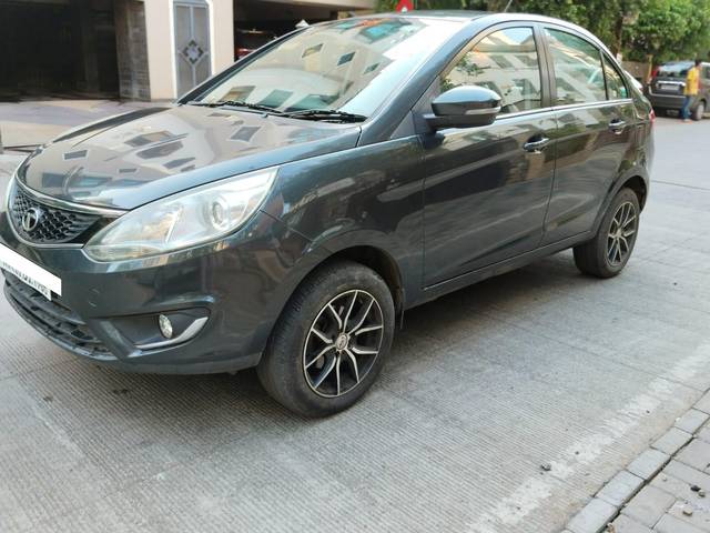 https://images10.gaadi.com/usedcar_image/3698066/original/processed_img2926352__used_car_2926352_1701442776.jpg?imwidth=6400
