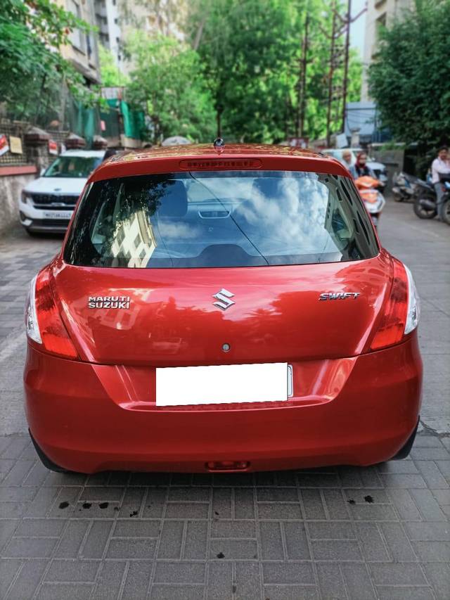 https://images10.gaadi.com/usedcar_image/3698070/original/processed_img2926354__used_car_2926354_1701443149.jpg?imwidth=6402